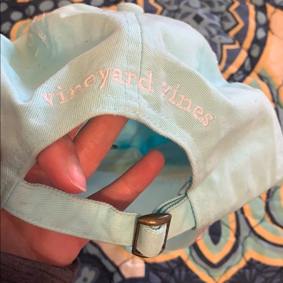 Vineyard vines hat - Picture 2 of 2